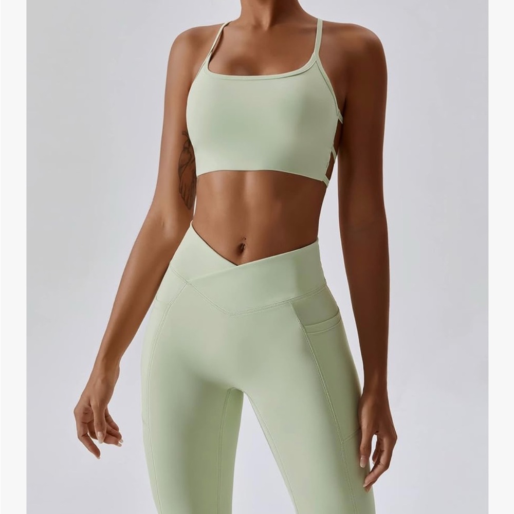 Mint Green Women's Sports Bra and Leggings Set